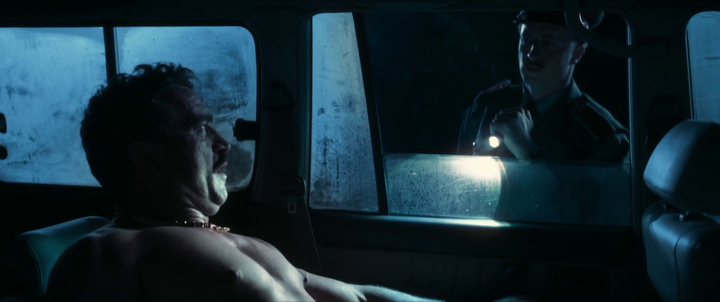 MIKI - scéna v aute